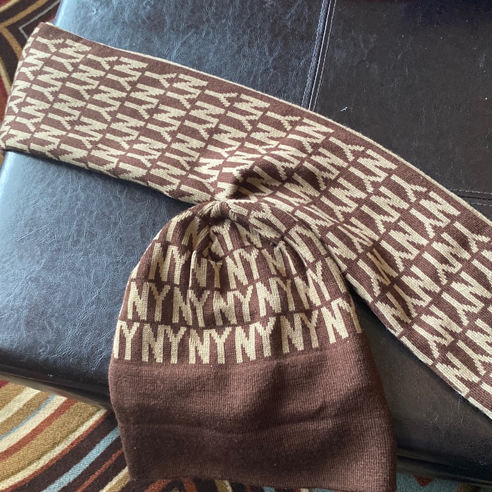 Fashion Hat with matching scarf